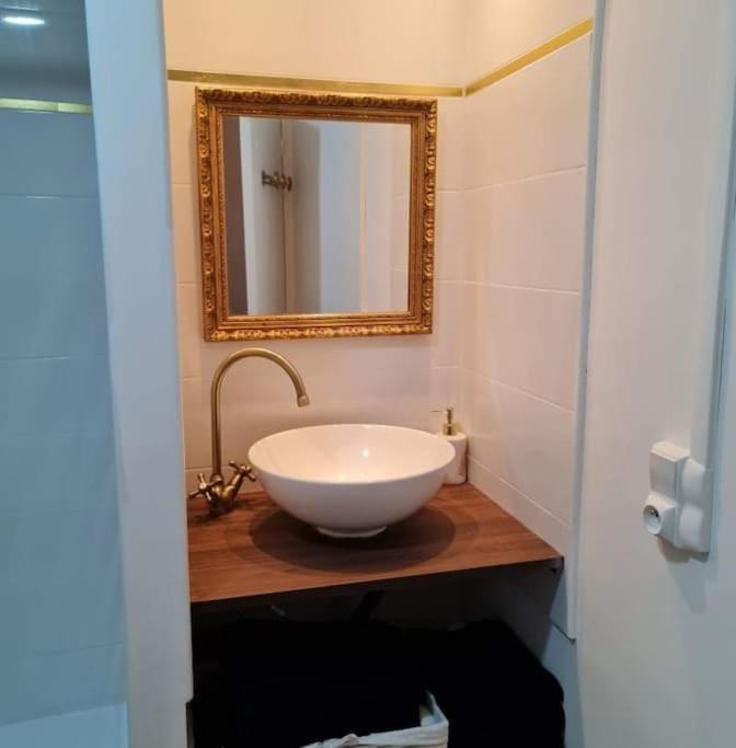 Le « Saint-Just » Apartment Родез Екстериор снимка