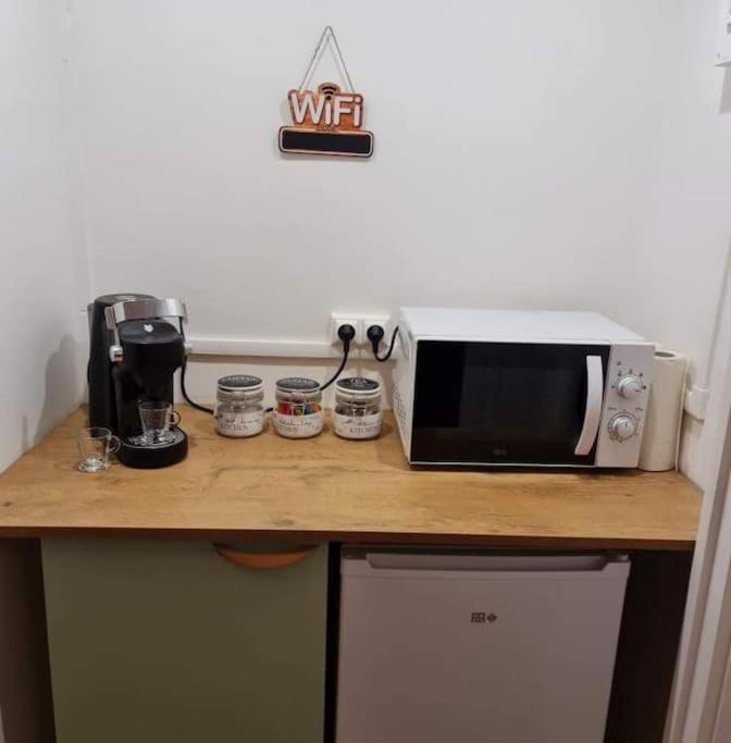 Le « Saint-Just » Apartment Родез Екстериор снимка